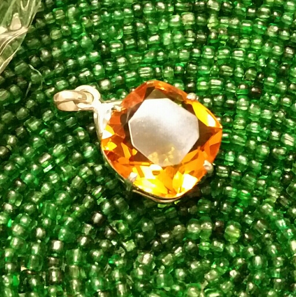 .925 Silver Rounded Square Golden Citrine Pendant - Picture 2 of 6